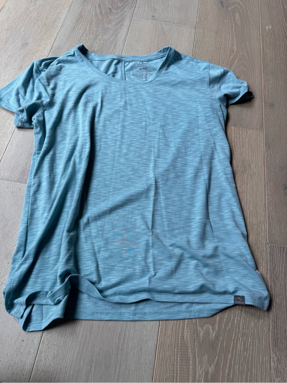 L.L. Bean Women's Heathered Aqua Short Sleeve Crewneck Tee